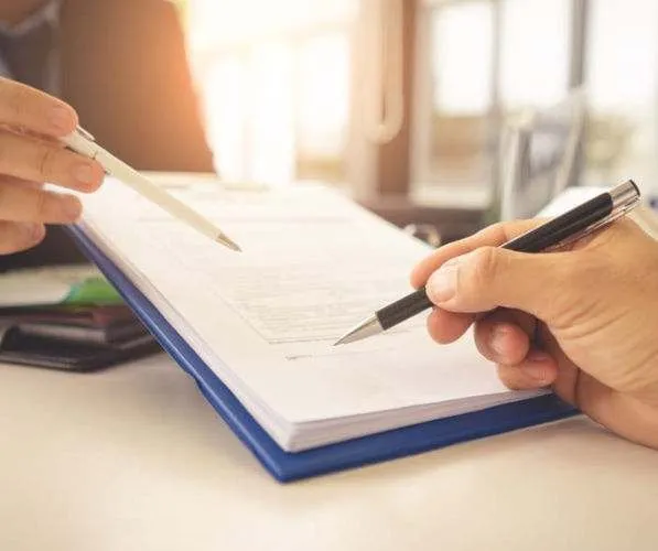 Firma de contrato de servicio de seguridad